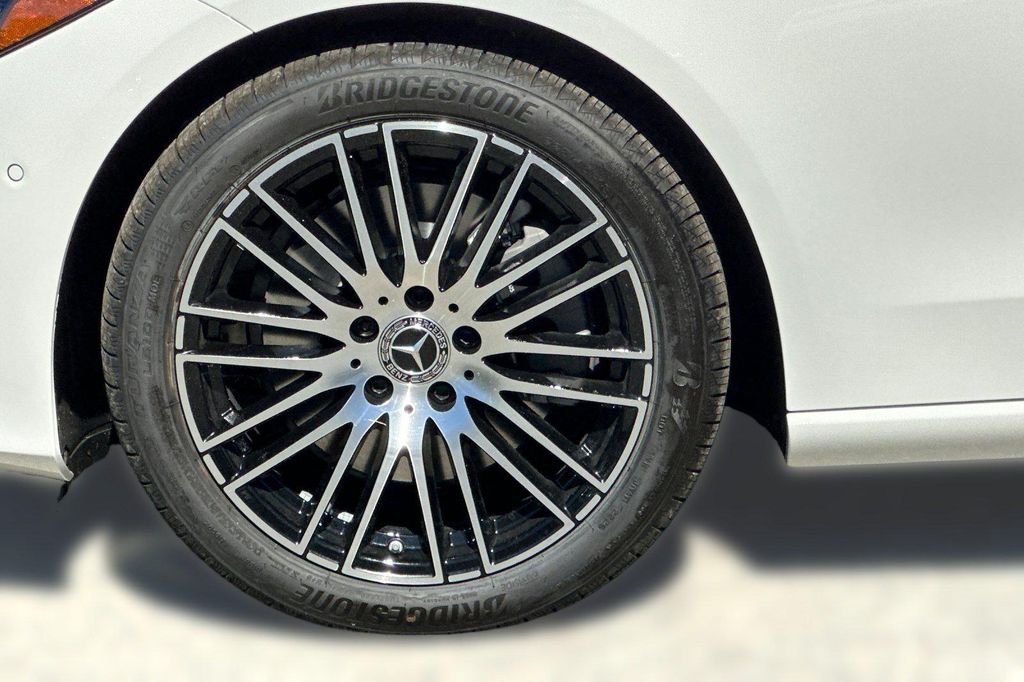 2026 Mercedes-BENZ C-CLASS 缩略图 12