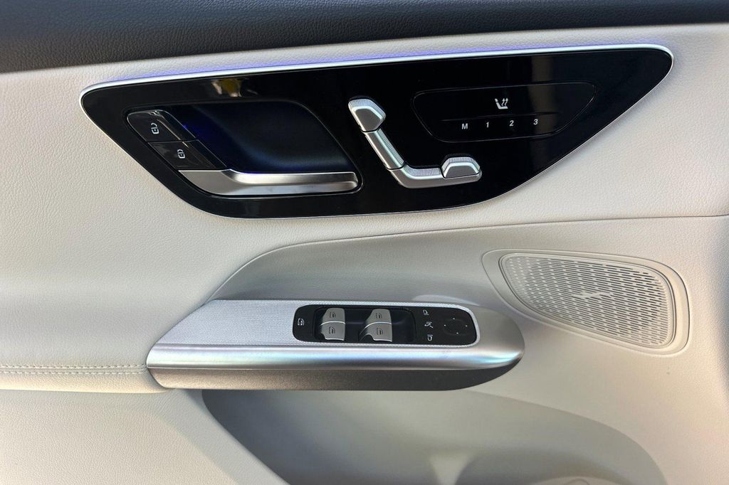 صورة مصغرة 13 لـ 2026 Mercedes-BENZ GLC