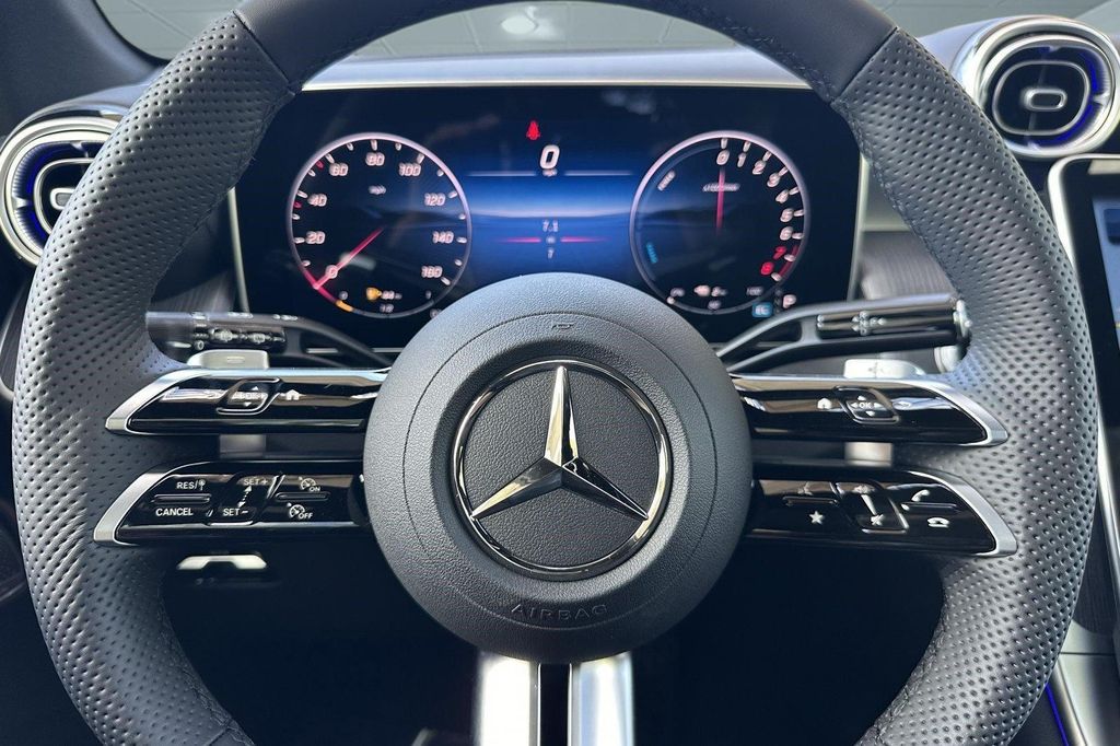 2026 Mercedes-BENZ GLC — фото 10