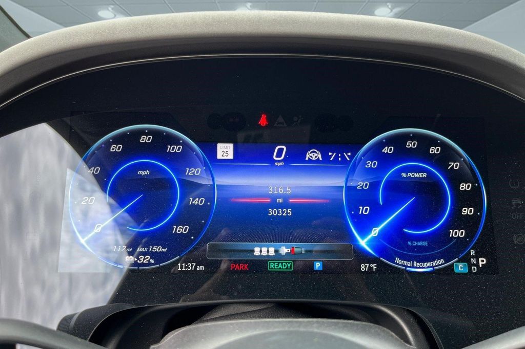2024 Mercedes-BENZ EQS photo 8