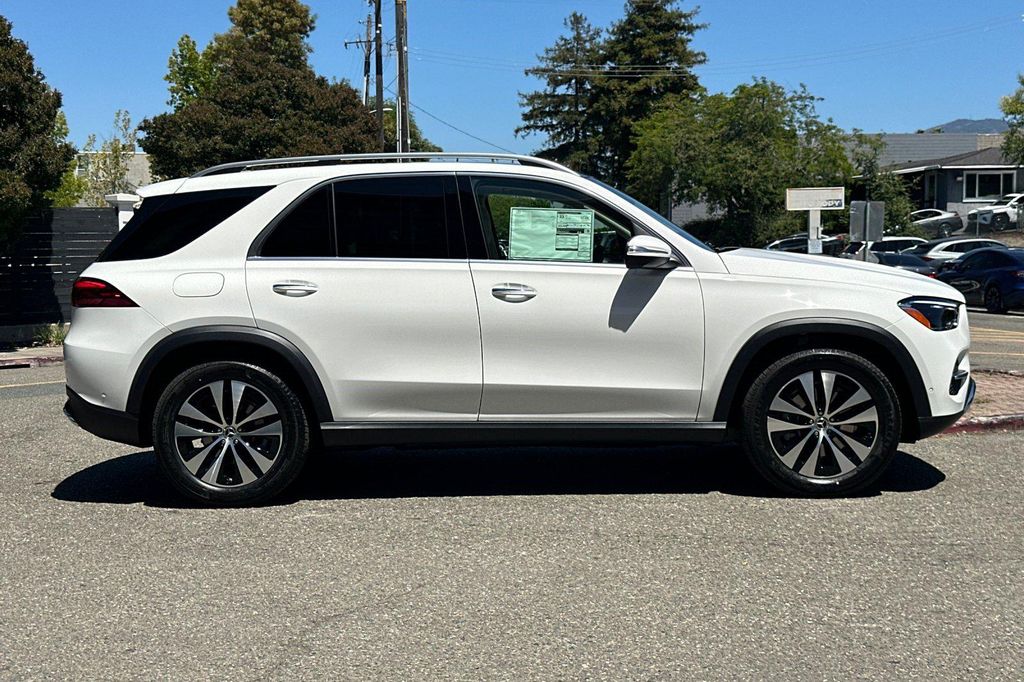 2026 Mercedes-BENZ GLE photo 7