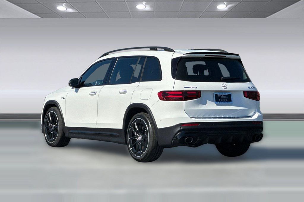 2026 Mercedes-BENZ AMG GLB 35 4MATIC 缩略图 3