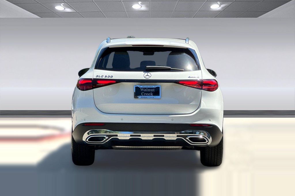 صورة 9 لـ 2026 Mercedes-BENZ GLC
