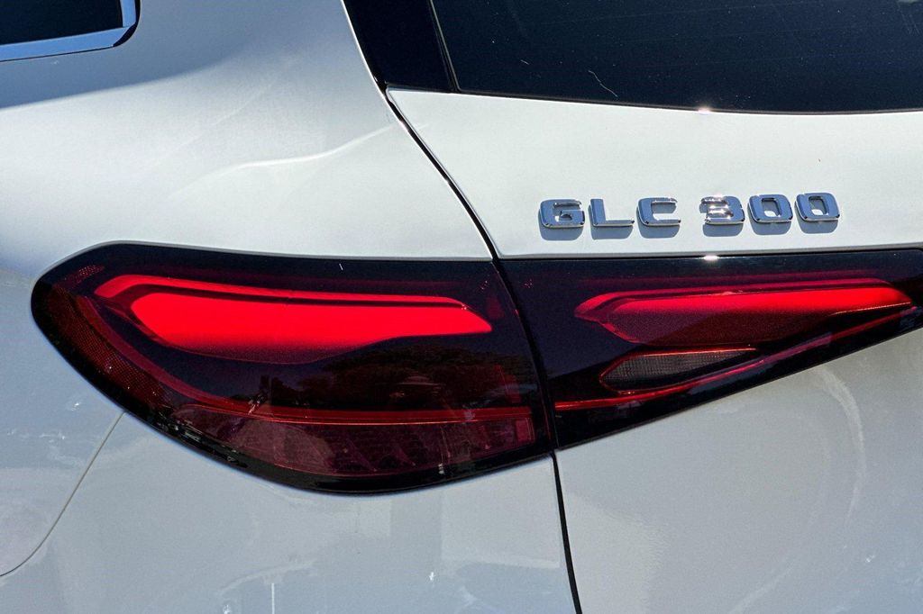 2026 Mercedes-BENZ GLC 缩略图 12