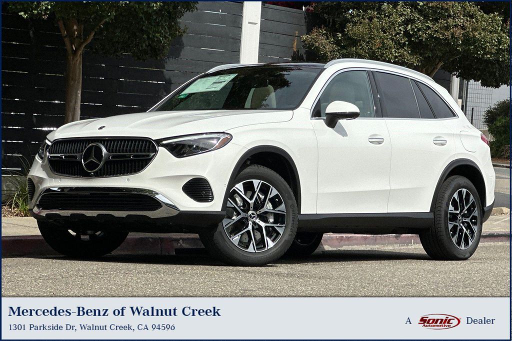 New 2027 Mercedes-Benz GLC 350e Base
