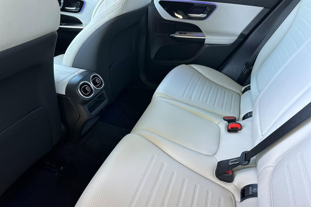 صورة مصغرة 21 لـ 2026 Mercedes-BENZ GLC