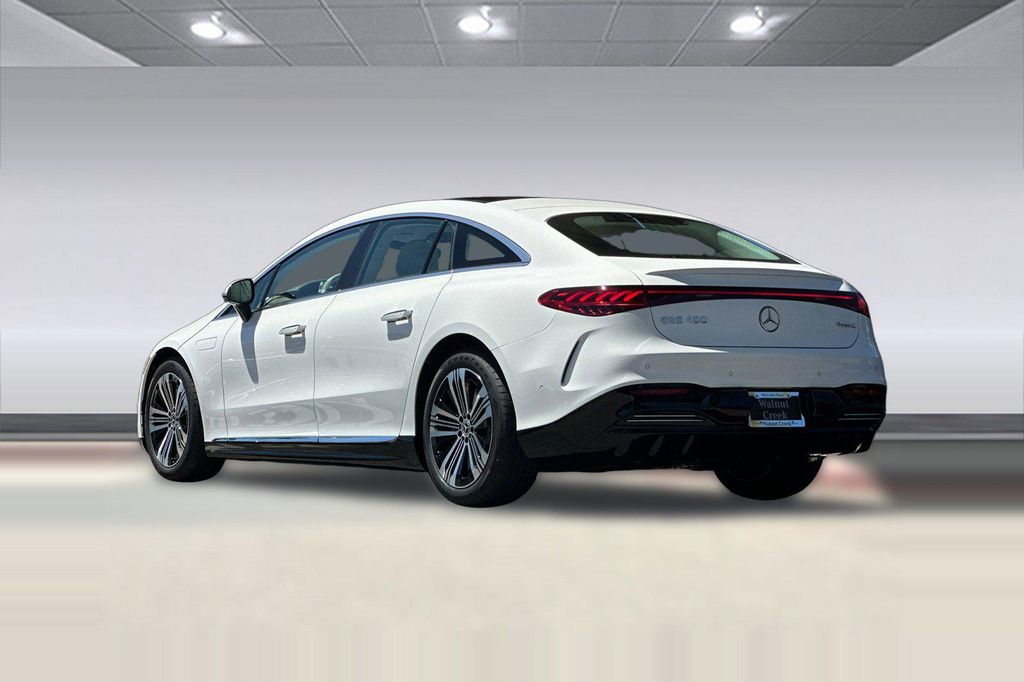 صورة 3 لـ 2026 Mercedes-BENZ EQS