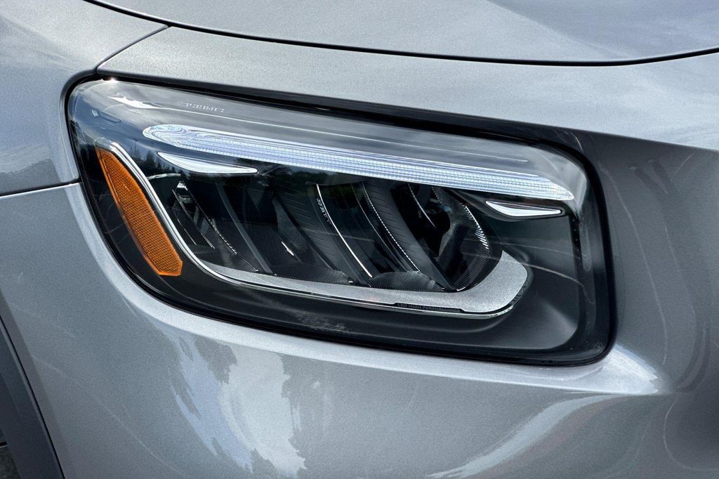 صورة مصغرة 10 لـ 2026 Mercedes-BENZ AMG GLB 35 4MATIC