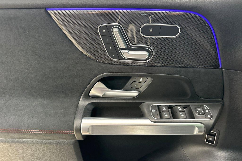 صورة مصغرة 13 لـ 2026 Mercedes-BENZ AMG GLB 35 4MATIC