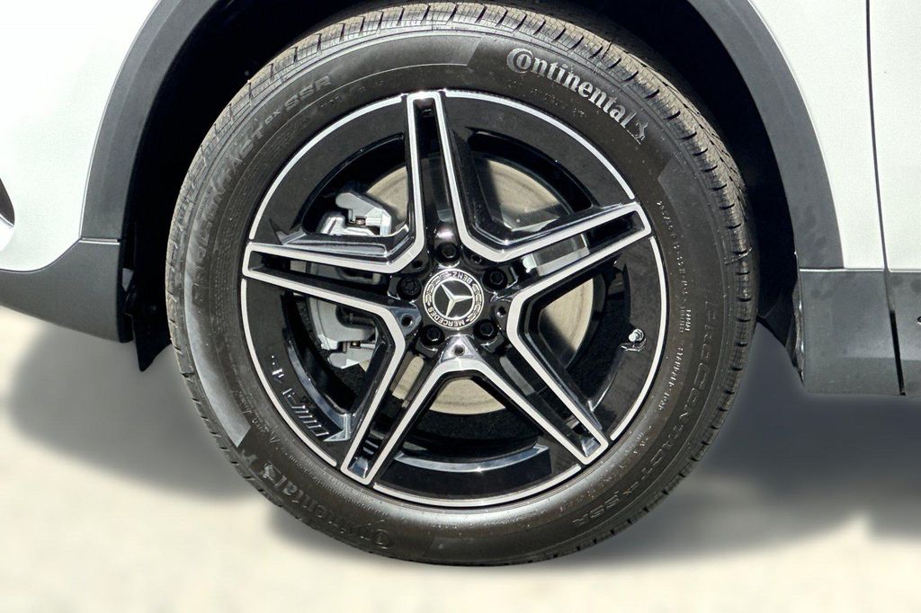 2026 Mercedes-BENZ GLA thumbnail 12