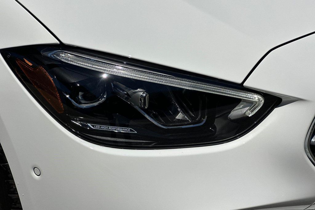 2026 Mercedes-BENZ C-CLASS — миниатюра 11