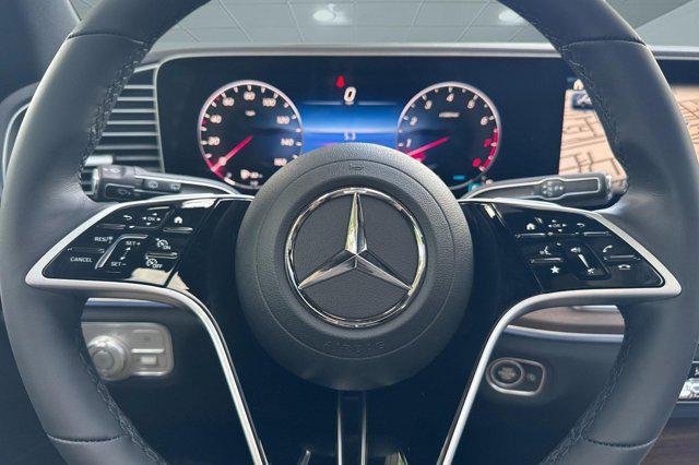 2026 Mercedes-BENZ GLE — миниатюра 14