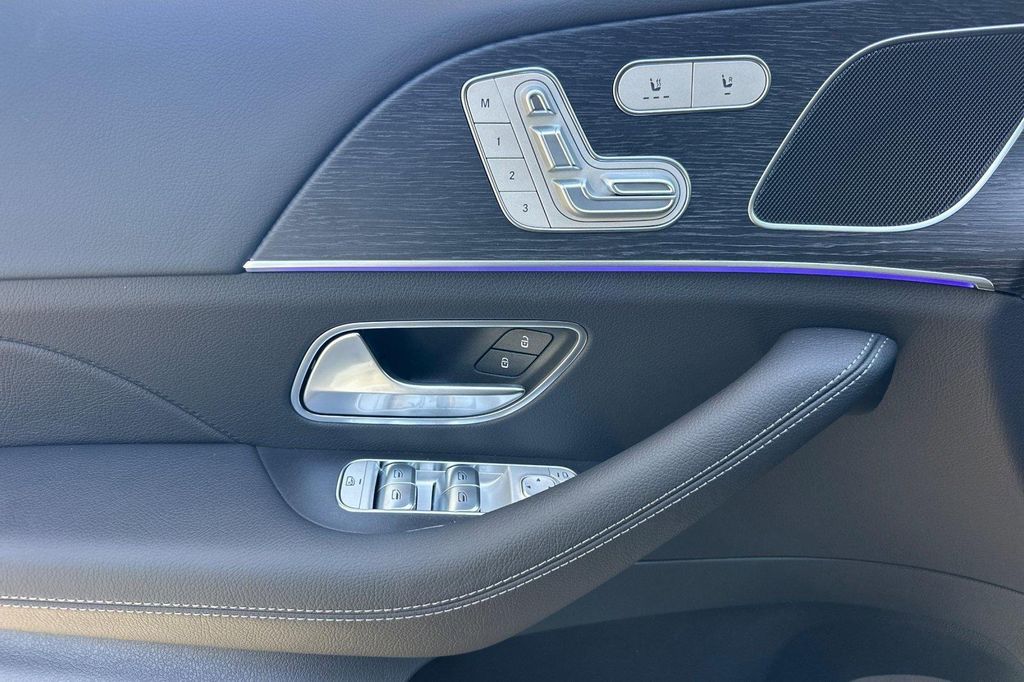 صورة مصغرة 14 لـ 2026 Mercedes-BENZ GLE