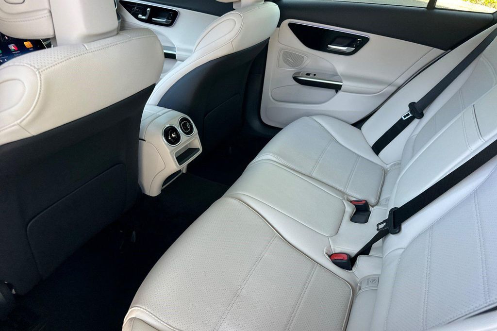 2026 Mercedes-BENZ C-CLASS 缩略图 24