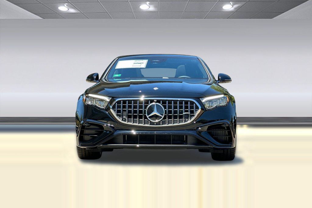 صورة 6 لـ 2026 Mercedes-BENZ AMG E 53 E 4MATIC+