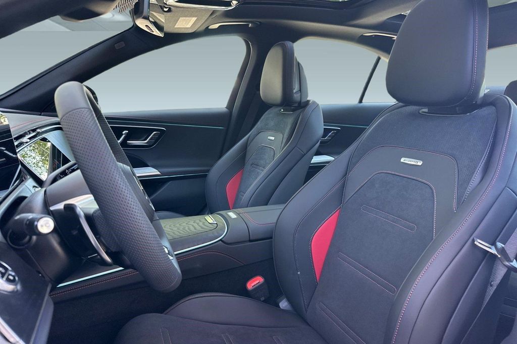 صورة 5 لـ 2026 Mercedes-BENZ AMG E 53 E 4MATIC+