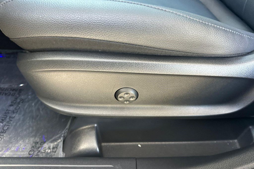صورة مصغرة 15 لـ 2025 Mercedes-BENZ GLA