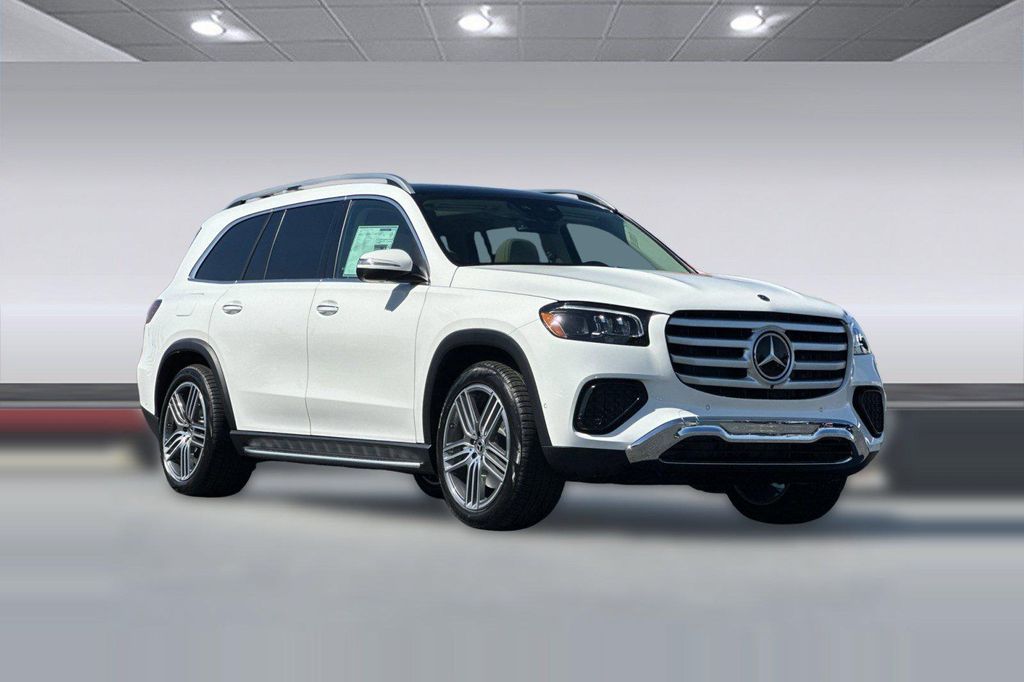 2026 Mercedes-BENZ GLS — фото 6