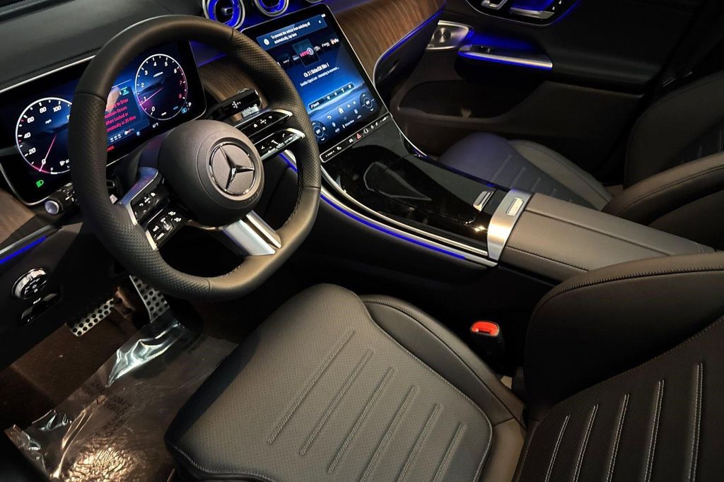 2026 Mercedes-BENZ GLC — фото 4