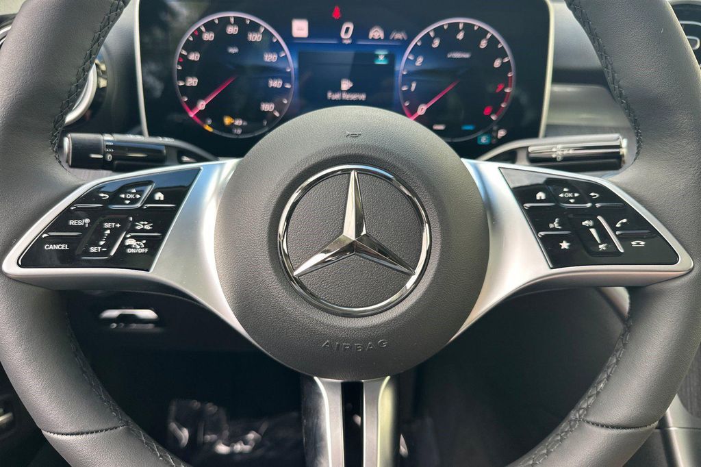 صورة مصغرة 11 لـ 2026 Mercedes-BENZ C-CLASS
