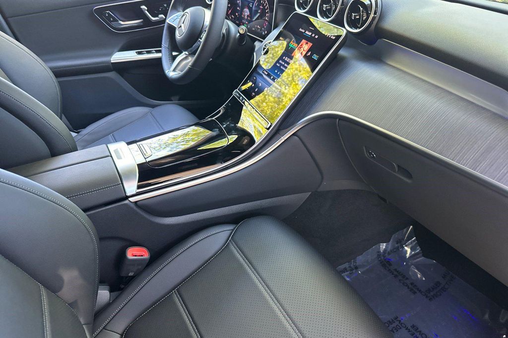 2026 Mercedes-BENZ GLC 缩略图 28