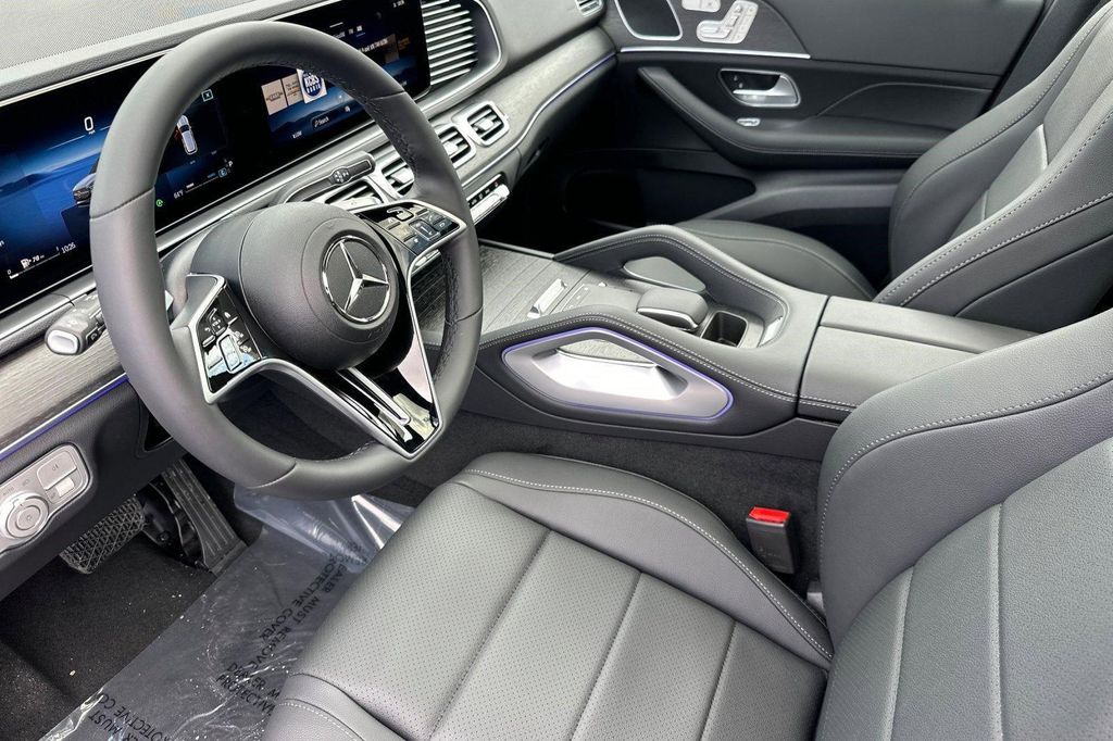 2026 Mercedes-BENZ GLE — миниатюра 4
