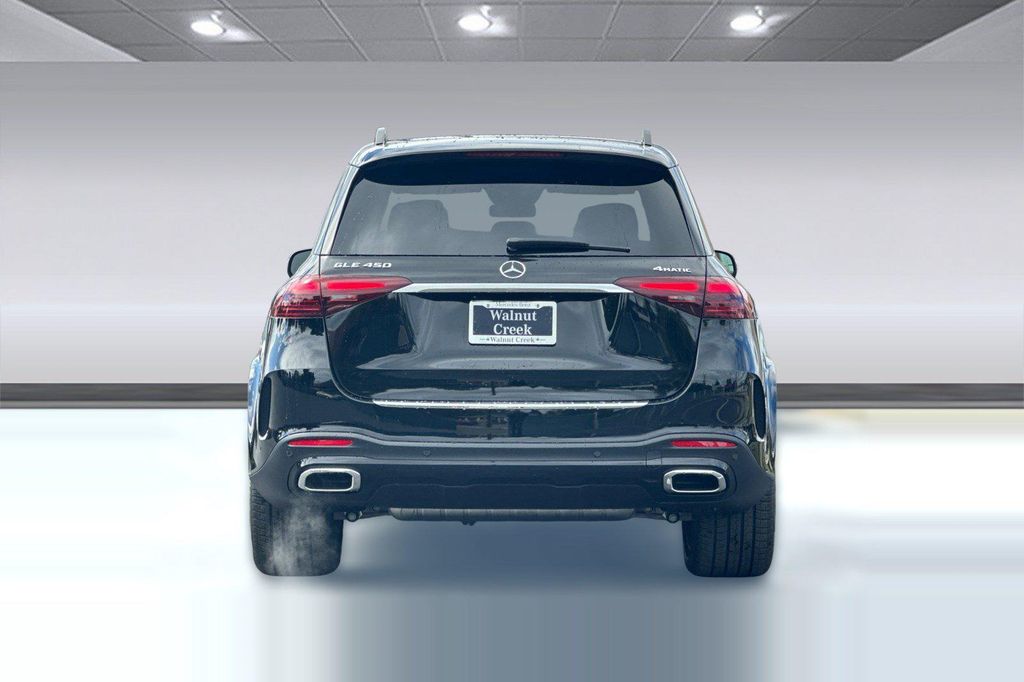 2026 Mercedes-BENZ GLE — миниатюра 10