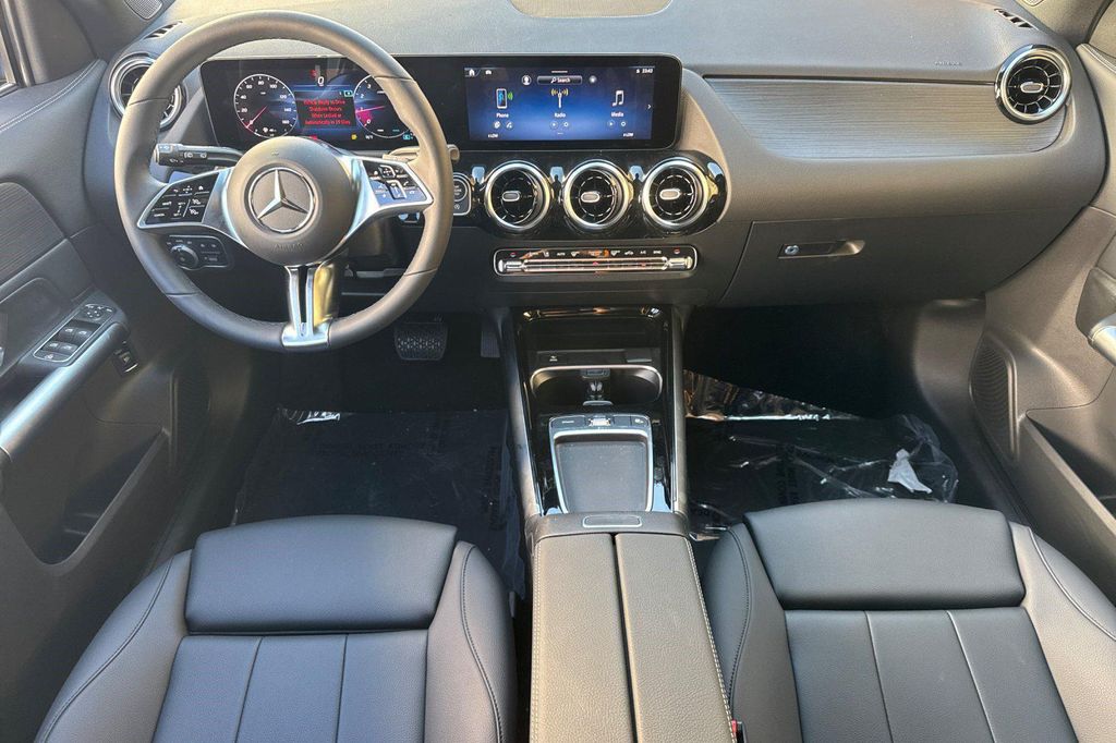 صورة مصغرة 15 لـ 2026 Mercedes-BENZ GLA