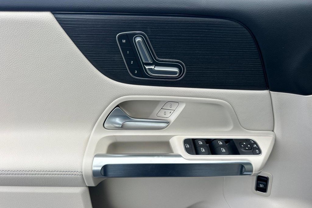 صورة مصغرة 13 لـ 2026 Mercedes-BENZ GLB
