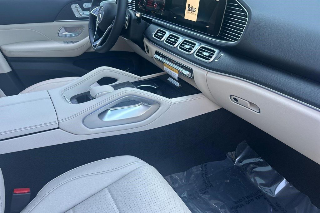 2026 Mercedes-BENZ GLE 缩略图 27