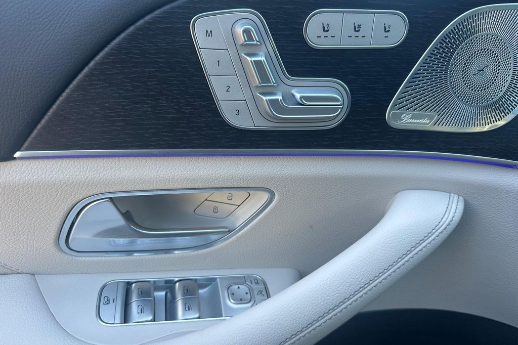 2026 Mercedes-BENZ GLE 缩略图 12