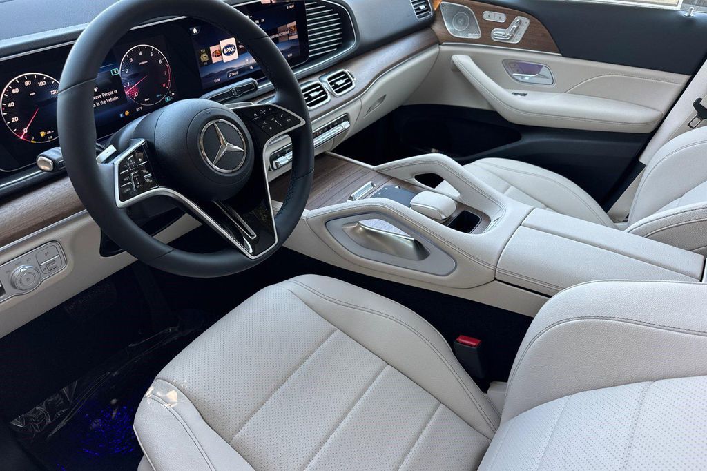 2026 Mercedes-BENZ GLE — миниатюра 4