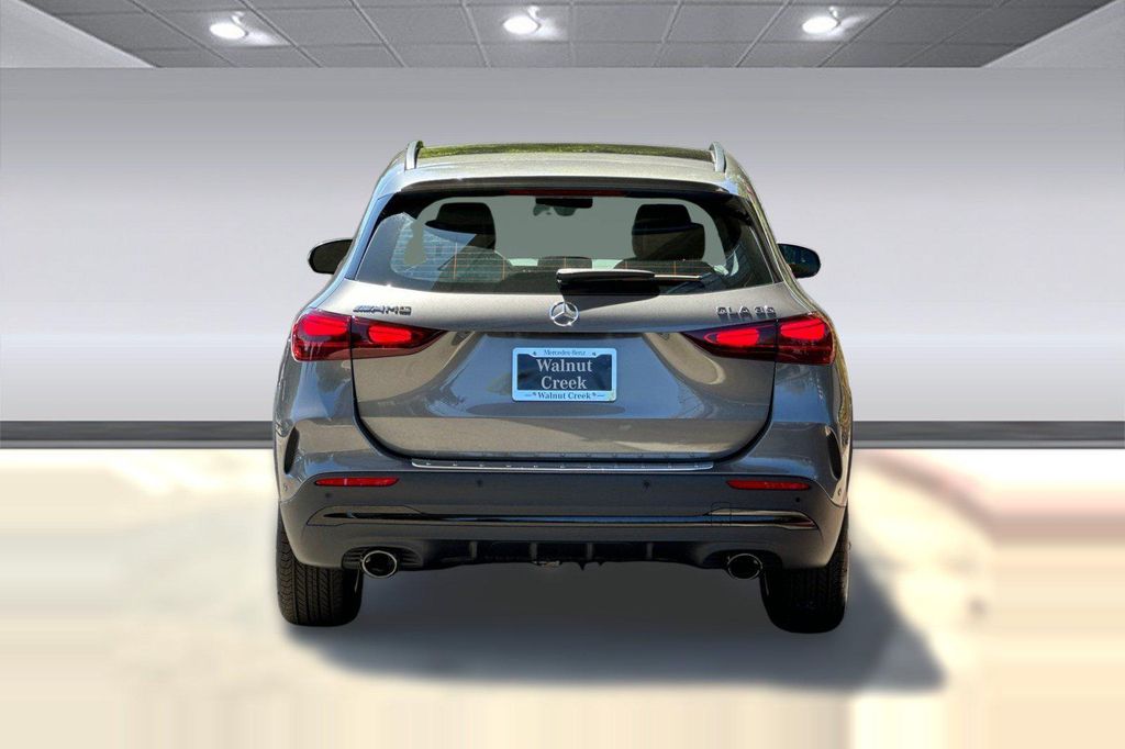 2026 Mercedes-BENZ AMG GLA 35 4MATIC 缩略图 10
