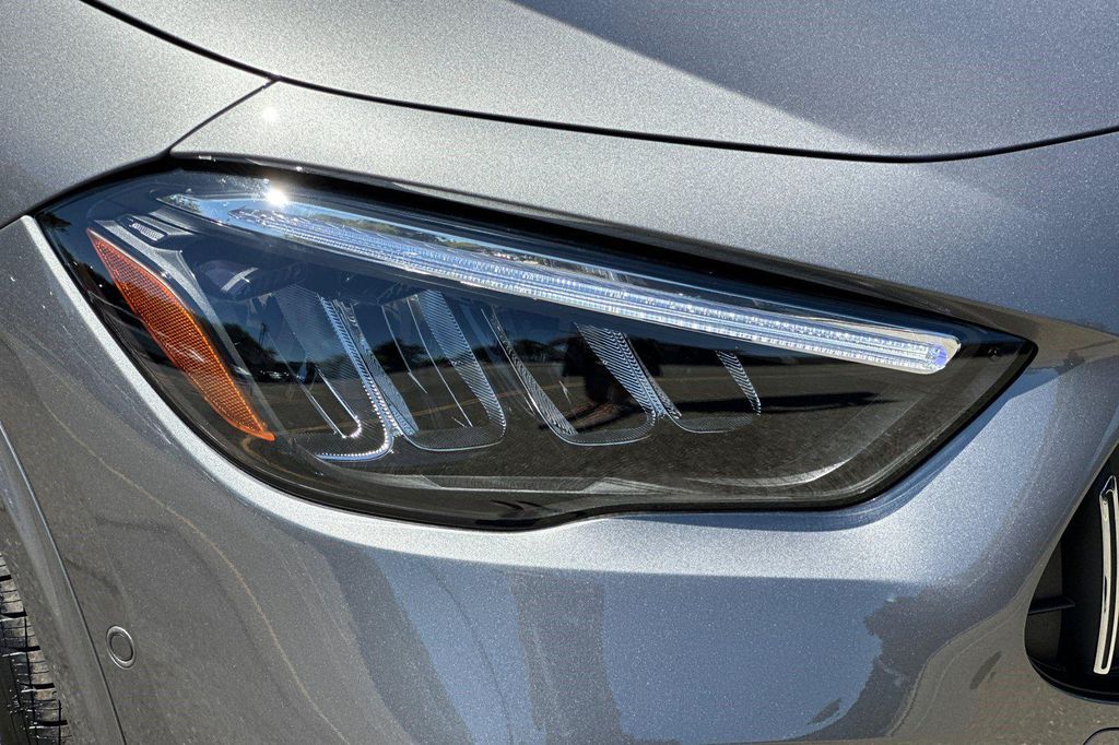 2026 Mercedes-BENZ AMG GLA 35 4MATIC 缩略图 12
