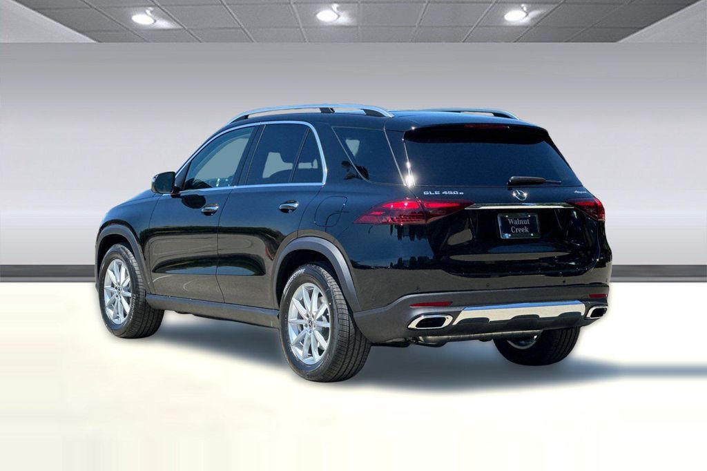 2026 Mercedes-BENZ GLE — фото 3