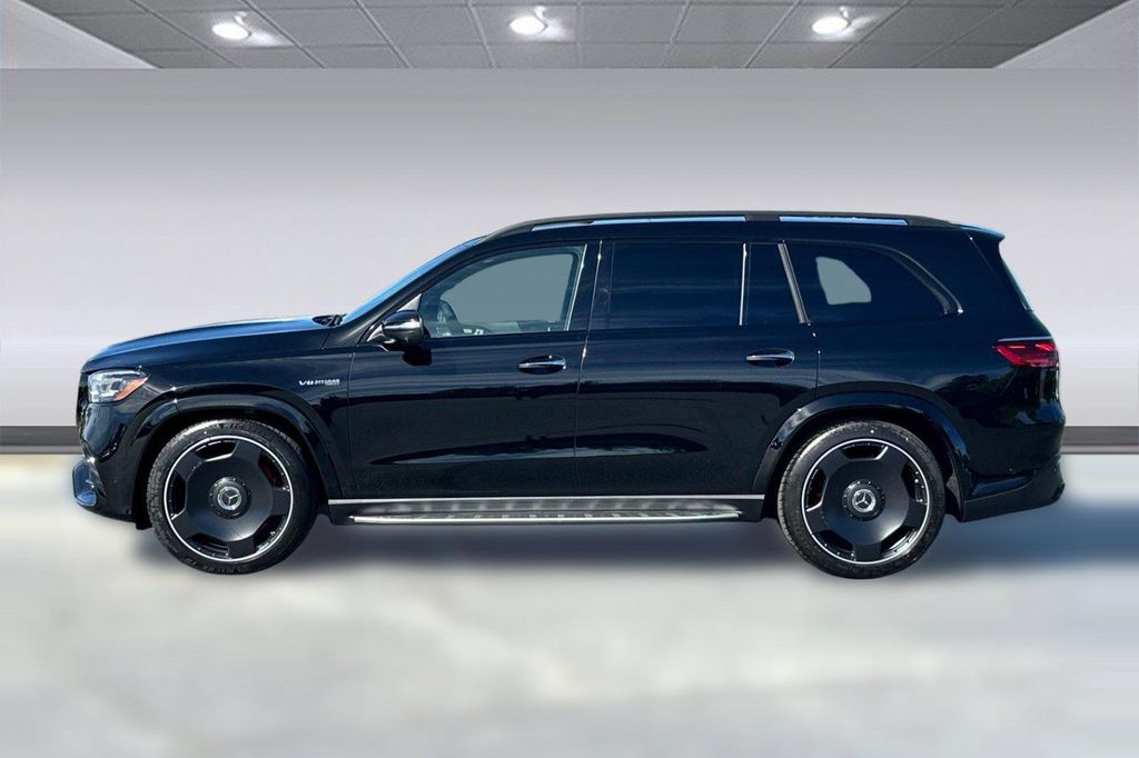 صورة مصغرة 2 لـ 2026 Mercedes-BENZ AMG GLS 63 BASE