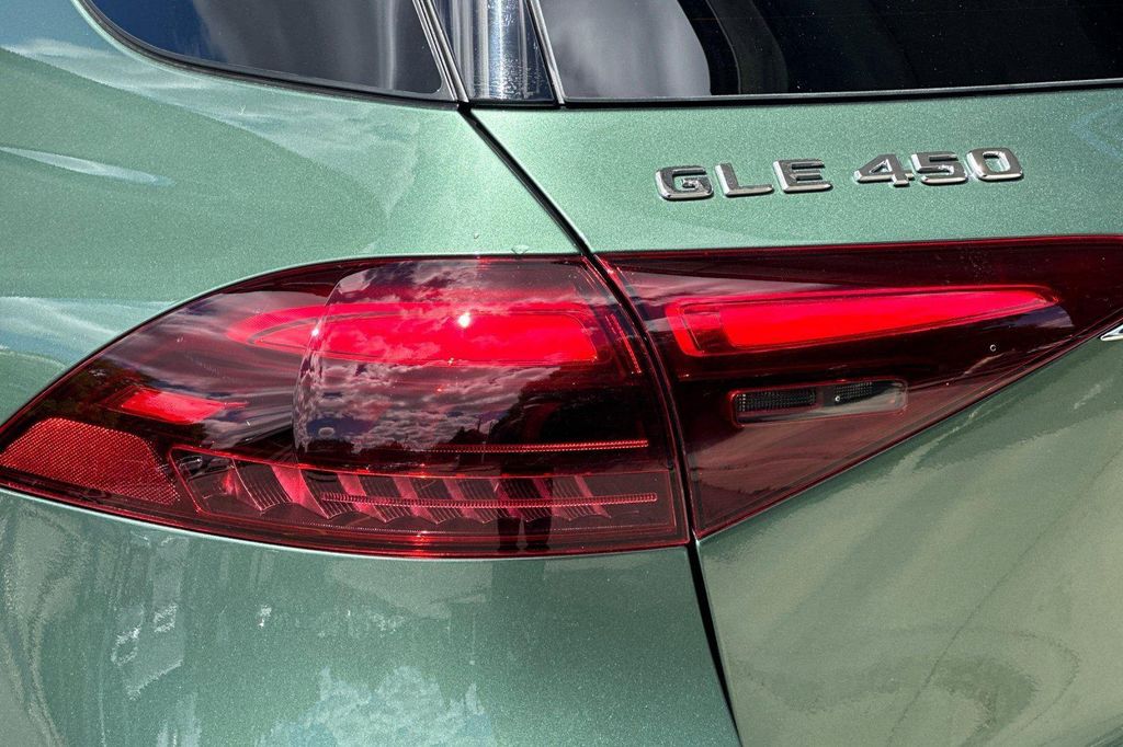 2026 Mercedes-BENZ GLE 缩略图 13