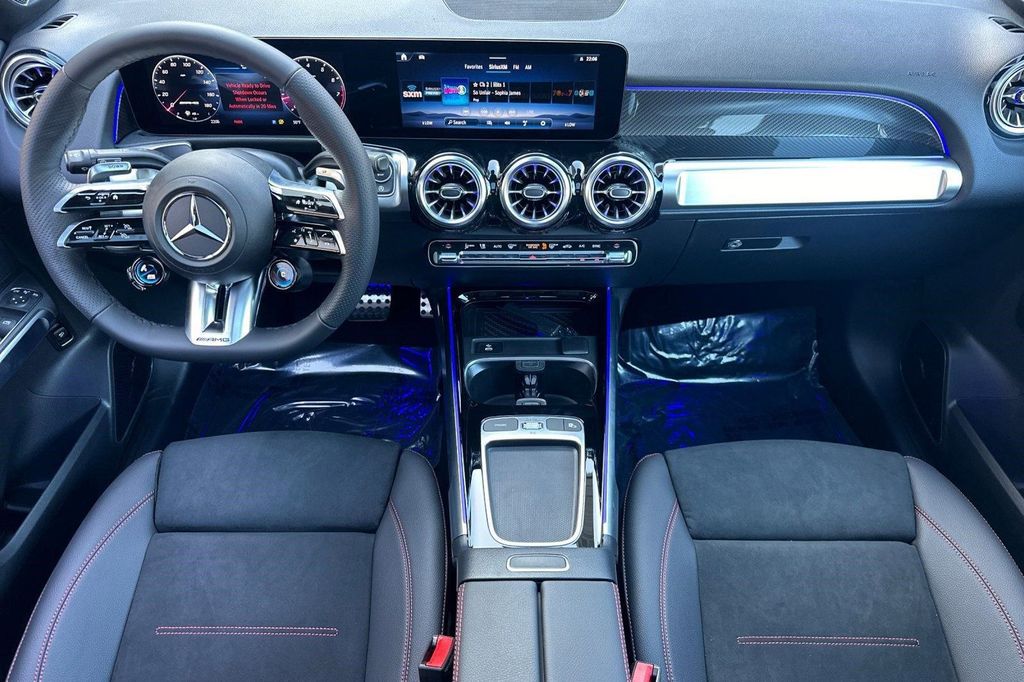 2026 Mercedes-BENZ AMG GLB 35 4MATIC — миниатюра 14