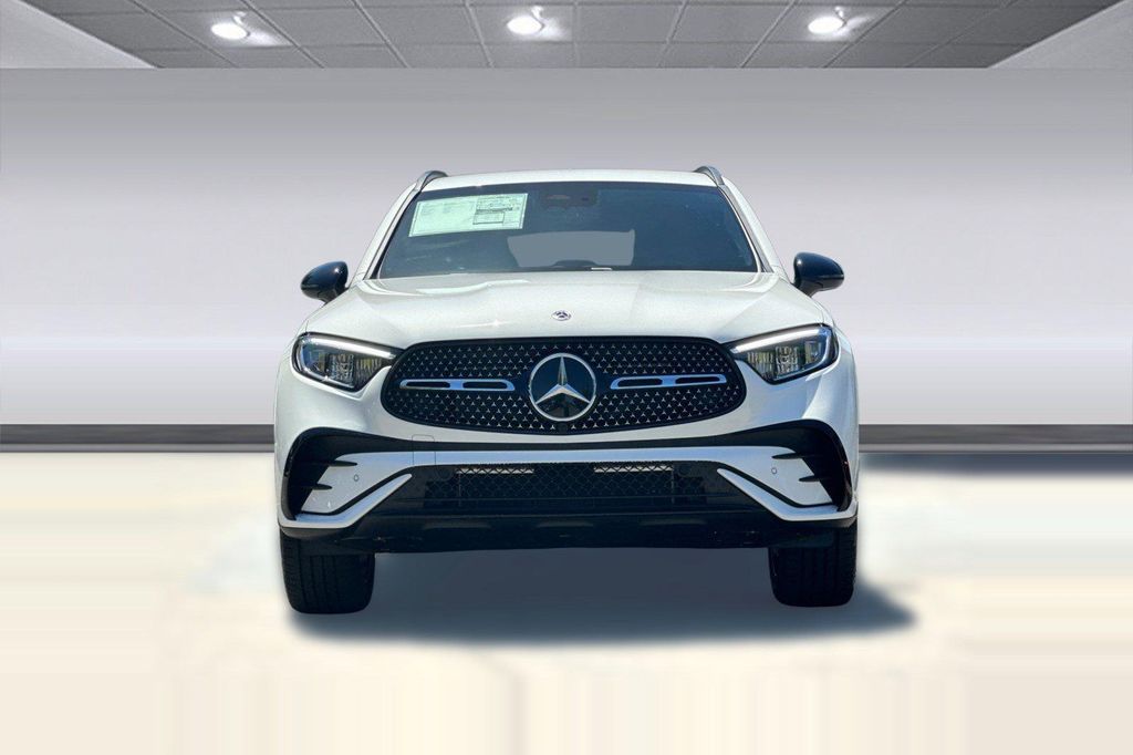 2026 Mercedes-BENZ GLC — фото 6