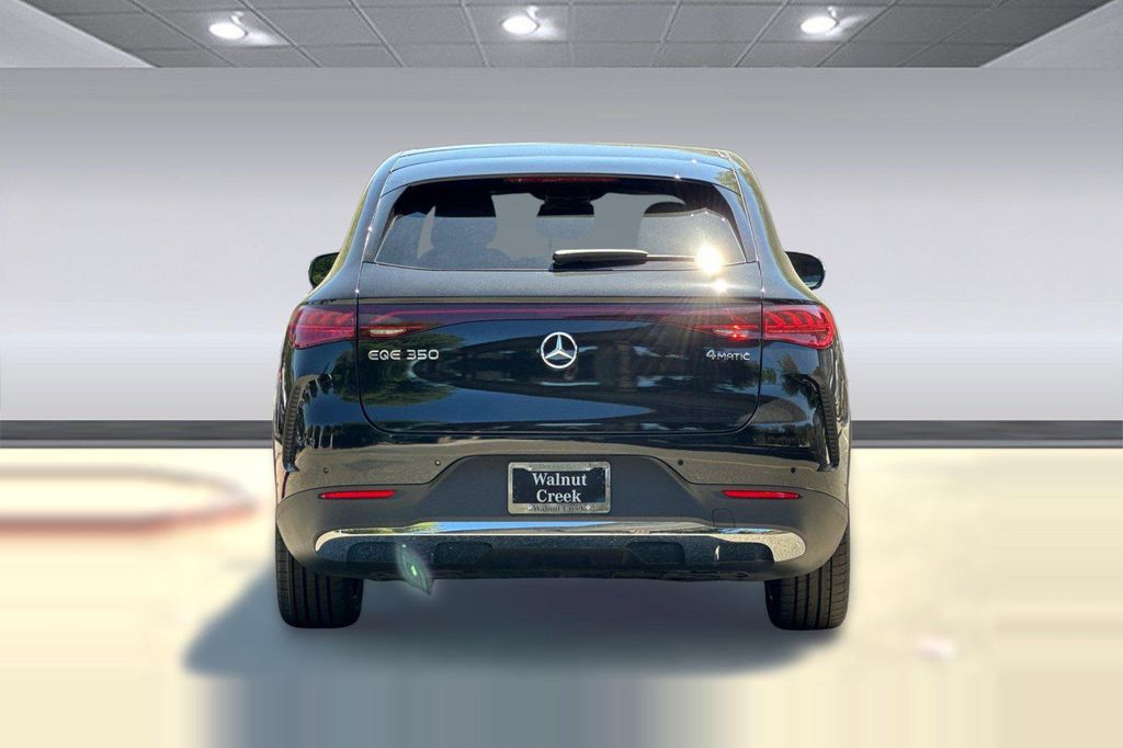 2024 Mercedes-BENZ EQE 照片 9