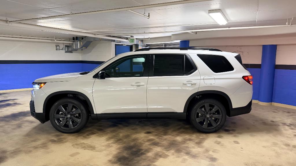 صورة 8 لـ 2026 Honda PILOT SPORT