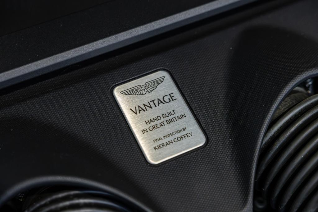 2025 Aston Martin VANTAGE BASE 缩略图 23
