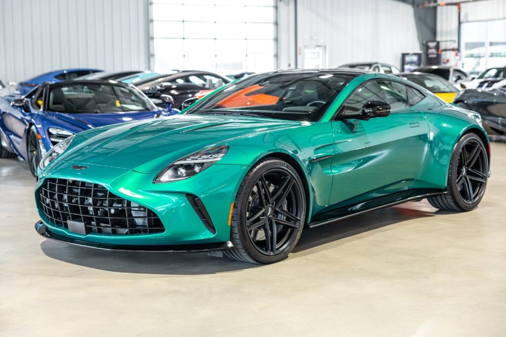 2025 Aston Martin VANTAGE BASE — фото 2