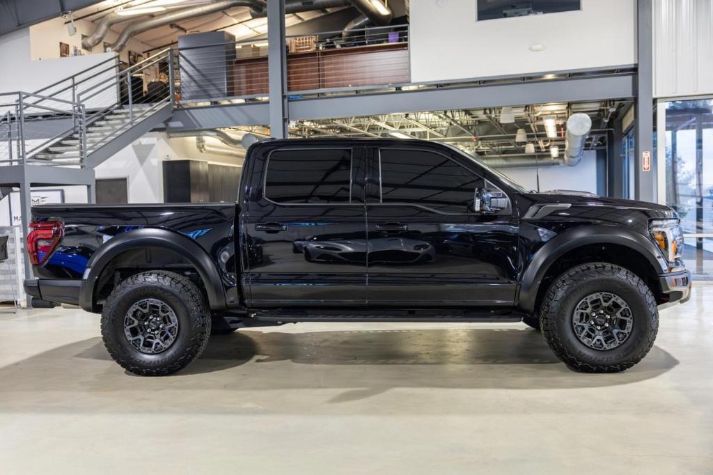 FORD F-150 RAPTOR - 8
