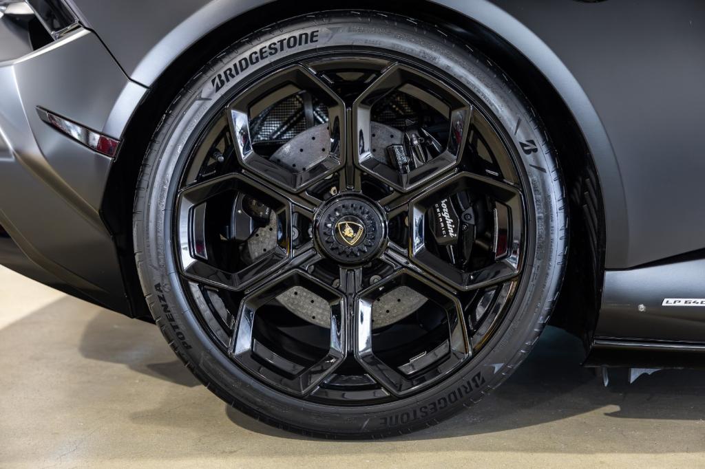 صورة 23 لـ 2023 Lamborghini HURACAN TECNICA BASE