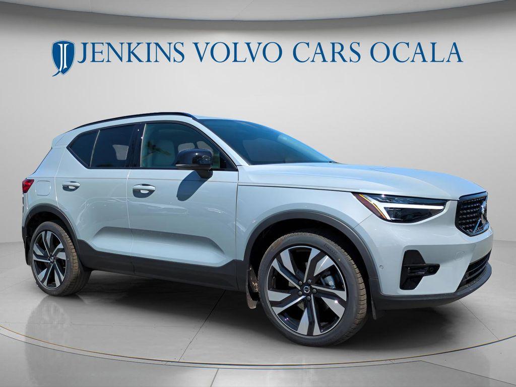 New 2026 Volvo XC40 B5 Ultra