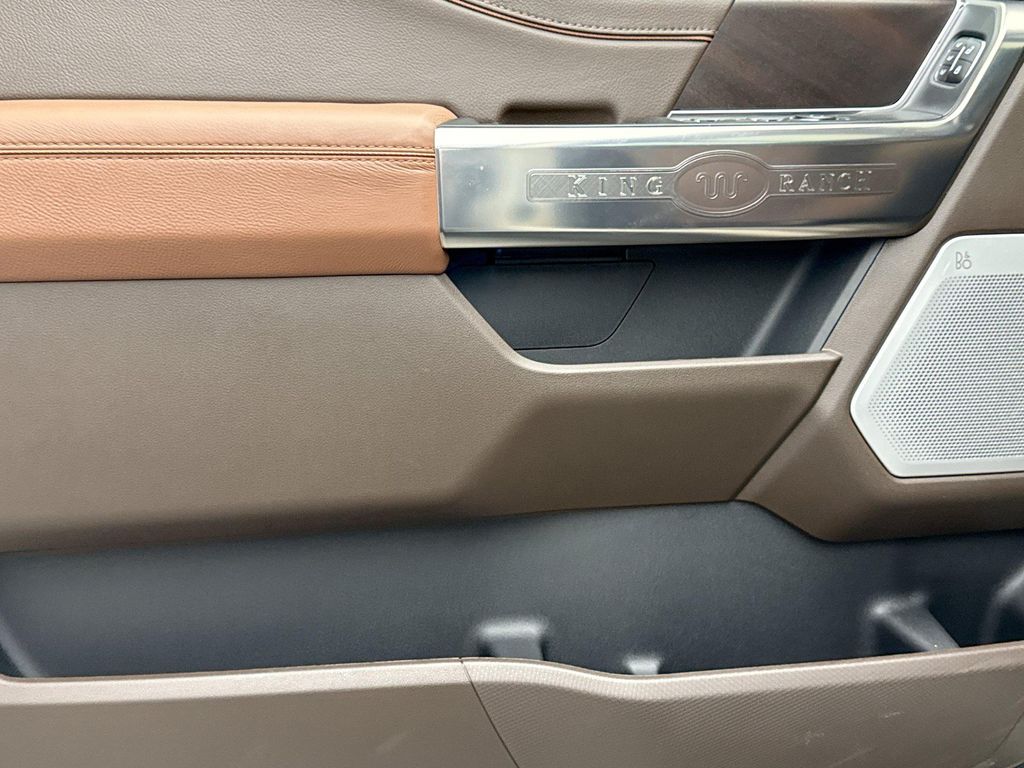2025 FORD F-150 KING RANCH — фото 9