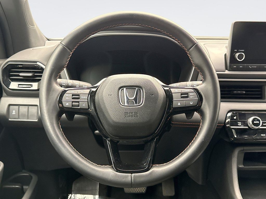 صورة 12 لـ 2023 Honda PILOT AWD SPORT