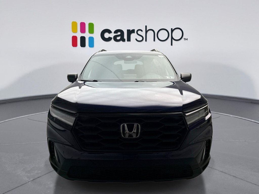 صورة 8 لـ 2023 Honda PILOT AWD SPORT