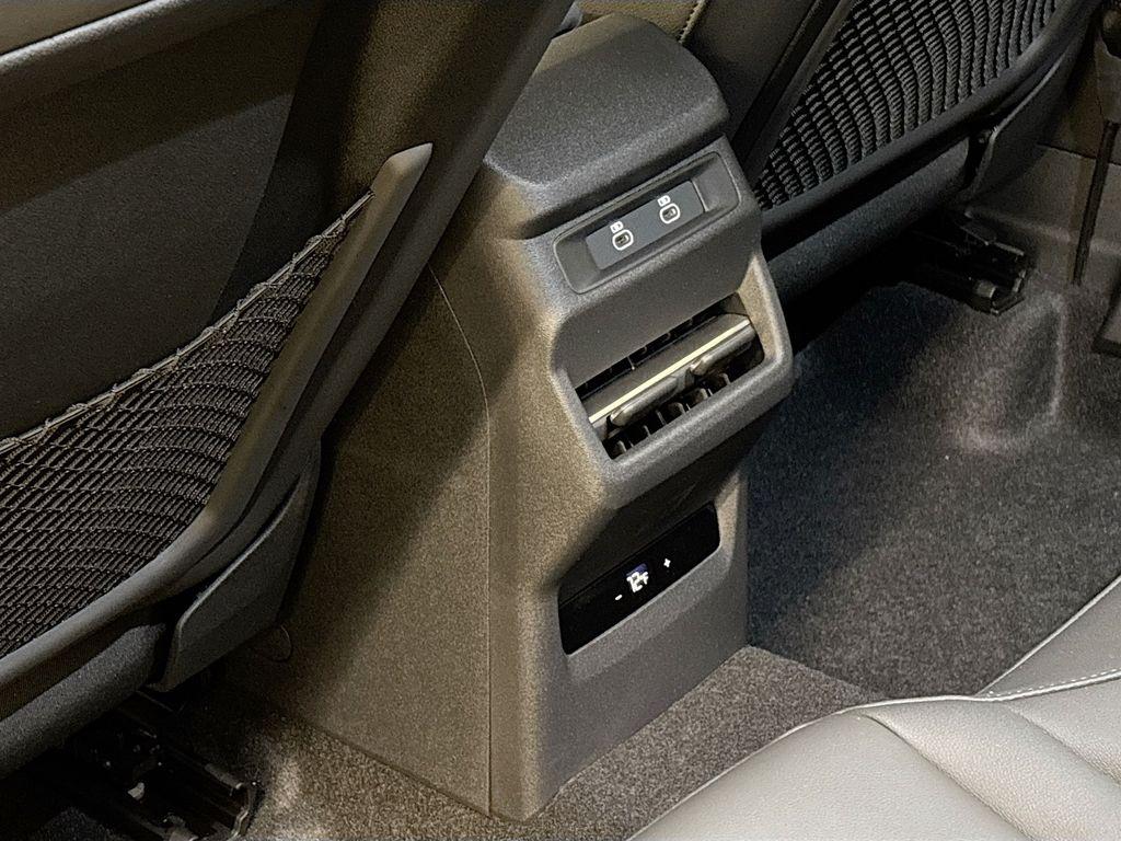 2026 AUDI Q3 S LINE 缩略图 16